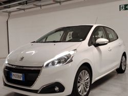 Bianco Usata 2017 Peugeot 208 Due volumi | 10.000 € (Buon prezzo)