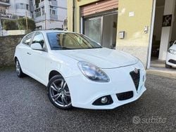 Bianco Usata 2013 Alfa Romeo Giulietta Exclusive Tre volumi | 6890 € (Buon prezzo)