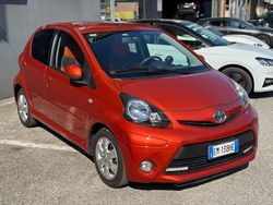 Arancione Usata 2012 Toyota Aygo Connect Style Due volumi | 5500 € (Buon prezzo)