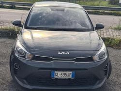 Grigio Usata 2022 Kia Rio Style Tre volumi | 14.000 € (Buon prezzo)