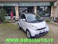 Bianco/argento Usata 2009 Smart ForTwo Coupé Pulse Coupé | 6000 € (Buon prezzo)