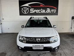 Bianco Usata 2014 Dacia Duster Lauréate SUV | 7000 € (Buon prezzo)