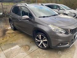 Grigio Usata 2017 Peugeot 2008 GT-line SUV | 6000 € (Ottimo prezzo)