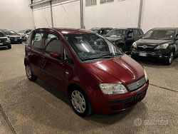Rosso Usata 2007 Fiat Idea Monovolume | 2700 € (Buon prezzo)