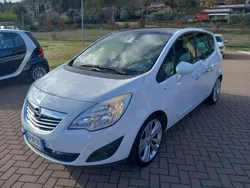 Bianco Usata 2011 Opel Meriva Cosmo Monovolume | 5900 € (Cara)