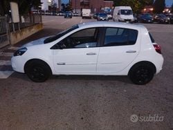 Bianco Usata 2012 Renault Clio IV Dynamique Due volumi | 3000 € (Buon prezzo)
