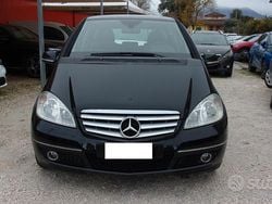 Nero Usata 2009 Mercedes A150 Avantgarde Tre volumi | 3999 € (Buon prezzo)