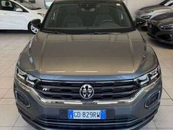 Grigio scuro Usata 2021 VW T-Roc Style SUV | 23.950 € (Buon prezzo)