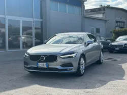 Argento Usata 2018 Volvo S90 Momentum Tre volumi | 21.900 € (Buon prezzo)