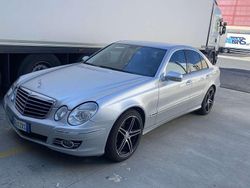 Usata 2006 Mercedes E320 Avantgarde Tre volumi | 5000 € (Ottimo prezzo)