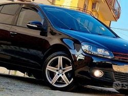 Nero Usata 2011 VW Golf VI Comfortline Tre volumi | 6400 € (Buon prezzo)