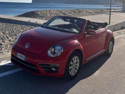 Rosso Usata 2017 VW Maggiolino Design Cabrio | 25.000 € (Molto cara)