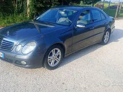 Usata 2007 Mercedes E220 Tre volumi | 5000 € (Buon prezzo)