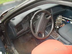 Blu Usata 1988 Audi 80 Tre volumi | 950 €