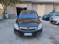 Nero Usata 2008 Opel Zafira Cosmo Monovolume | 2700 € (Buon prezzo)