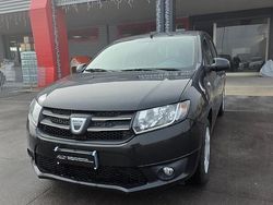 Nero Usata 2013 Dacia Sandero Lauréate Tre volumi | 4990 € (Molto cara)