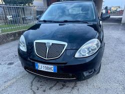 Nero Usata 2011 Lancia Ypsilon Platinum Due volumi | 3000 € (Buon prezzo)