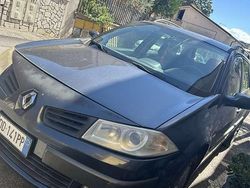 Usata 2006 Renault Mégane GrandTour Dynamique Station wagon | 1500 € (Molto cara)