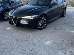 Usata 2017 Alfa Romeo Giulia Business Tre volumi | 20.000 € (Cara)