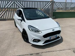 Bianco Usata 2018 Ford Fiesta ST-Line Due volumi | 9490 € (Buon prezzo)