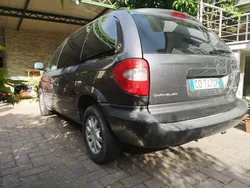Grigio Usata 2003 Chrysler Voyager Monovolume | 2000 € (Super prezzo)