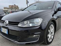 Nero Usata 2014 VW Golf VII Highline Tre volumi | 8900 € (Molto cara)