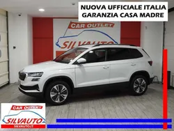Blu mediterraneo Nuova 2024 Skoda Karoq Ambition SUV | 27.950 € (Buon prezzo)