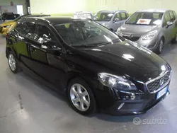 Nero Usata 2016 Volvo V40 CC Business Edition Station wagon | 10.950 € (Buon prezzo)