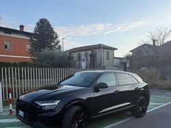 Usata 2023 Audi Q8 Ambiente SUV | 67.000 € (Buon prezzo)
