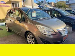 Grigio Usata 2011 Opel Meriva Monovolume | 4100 € (Buon prezzo)