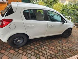 Bianco Usata 2013 Opel Corsa Edition Due volumi | 4500 € (Buon prezzo)