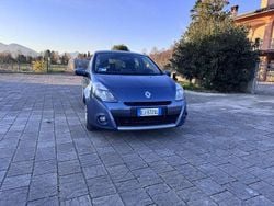Grigio Usata 2011 Renault Clio II Tre volumi | 6400 € (Molto cara)