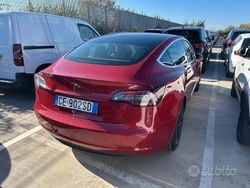 Rosso Usata 2021 Tesla Model 3 Standard Range Tre volumi | 26.000 € (Buon prezzo)