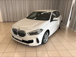 Alpin white pastello Usata 2022 BMW 116 M Sport Due volumi | 26.500 € (Buon prezzo)