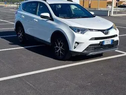 Usata 2017 Toyota RAV4 SUV | 16.500 € (Buon prezzo)
