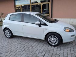 Bianco Usata 2012 Fiat Punto Easy Tre volumi | 6500 € (Molto cara)
