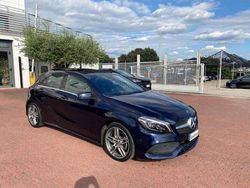 Blu/azzurro Usata 2017 Mercedes A200 Premium Tre volumi | 18.500 € (Buon prezzo)