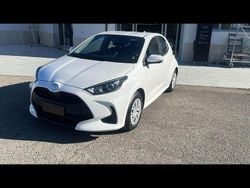 Bianco Usata 2024 Toyota Yaris Hybrid Active Due volumi | 21.500 € (Buon prezzo)