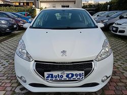 Bianco Usata 2013 Peugeot 208 Access Due volumi | 4999 € (Ottimo prezzo)