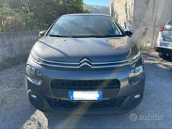 Grigio Usata 2019 Citroën C3 PureTech Due volumi | 8990 € (Buon prezzo)