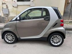 Grigio Usata 2010 Smart ForTwo Coupé Pure Due volumi | 4100 € (Buon prezzo)