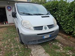 Bianco Usata 2011 Renault Trafic Monovolume | 5299 €