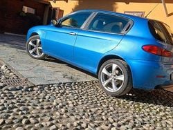 Blu/azzurro Usata 2007 Alfa Romeo 147 Distinctive Due volumi | 2200 € (Ottimo prezzo)