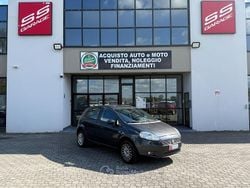 Grigio Usata 2009 Fiat Grande Punto Active Due volumi | 2600 € (Buon prezzo)