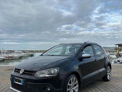 Nero Usata 2017 VW Polo Cross Due volumi | 9500 €