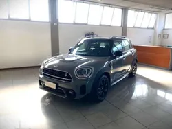 Grigio con tetto nero Usata 2022 Mini Cooper S Countryman Business SUV | 27.900 € (Buon prezzo)