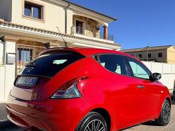 Rosso Usata 2016 Lancia Ypsilon Due volumi | 8490 € (Buon prezzo)
