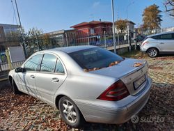 Grigio Usata 2002 Mercedes C220 Tre volumi | 1000 € (Buon prezzo)