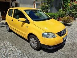 Giallo Usata 2009 VW Fox Due volumi | 2300 € (Molto cara)