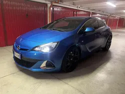 Blu/azzurro Usata 2013 Opel Astra GTC OPC Tre volumi | 17.900 €